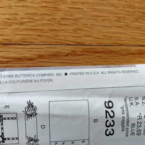 Vintage Vogue Duvet Cover Sewing Pattern Bridal Shower Gifts 9233 UNCUT - Picture 8 of 9